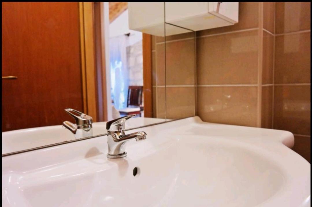 Apartment Beatrice. 10Mt To The Beach :) روفينج المظهر الخارجي الصورة