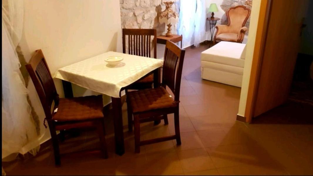 Apartment Beatrice. 10Mt To The Beach :) روفينج المظهر الخارجي الصورة